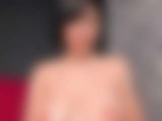 Giannasue's Live Sex Cam Show