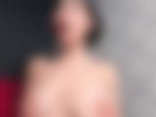 Giannasue's Live Sex Cam Show