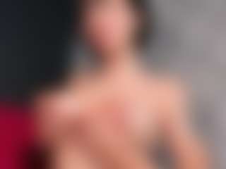 Giannasue's Live Sex Cam Show