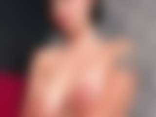 Giannasue's Live Sex Cam Show