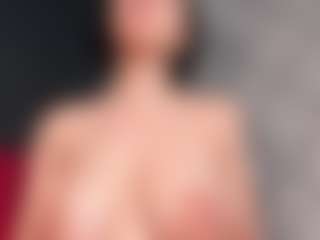 Giannasue's Live Sex Cam Show