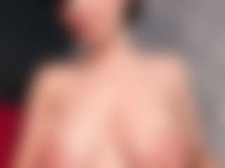 Giannasue's Live Sex Cam Show