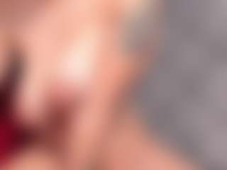 Giannasue's Live Sex Cam Show