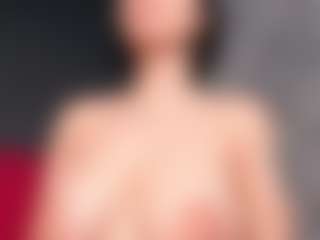 Giannasue's Live Sex Cam Show