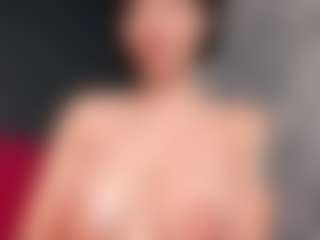 Giannasue's Live Sex Cam Show