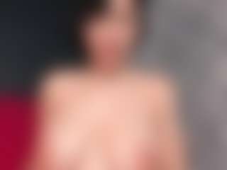 Giannasue's Live Sex Cam Show