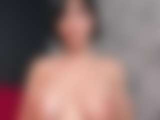 Giannasue's Live Sex Cam Show