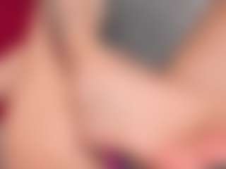 Giannasue's Live Sex Cam Show