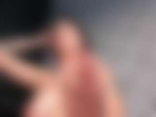 Giannasue's Live Sex Cam Show