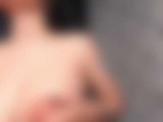 Live cam show with Giannasue - Fishnets on crypto-cams