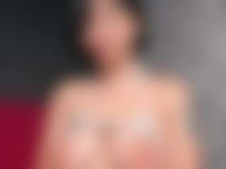 Giannasue's Live Sex Cam Show