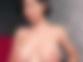 Giannasue's Live Sex Cam Show