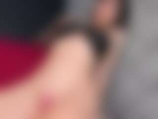 Giannasue's Live Sex Cam Show