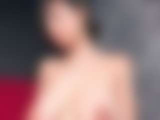 Giannasue's Live Sex Cam Show