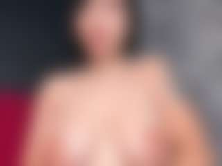 Giannasue's Live Sex Cam Show