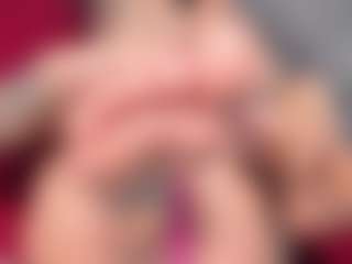 Giannasue's Live Sex Cam Show