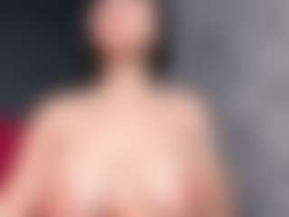 Giannasue's Live Sex Cam Show