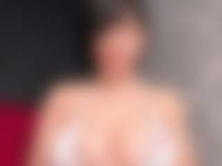 Giannasue's Live Sex Cam Show