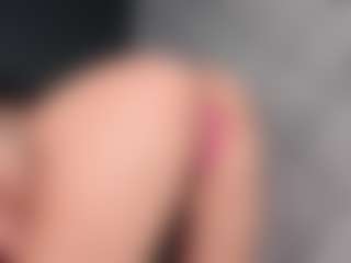 Giannasue's Live Sex Cam Show