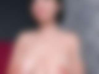 Giannasue's Live Sex Cam Show