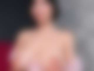 Giannasue's Live Sex Cam Show