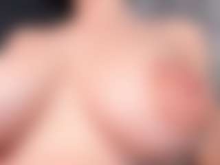 Giannasue's Live Sex Cam Show