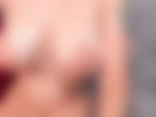 Giannasue's Live Sex Cam Show