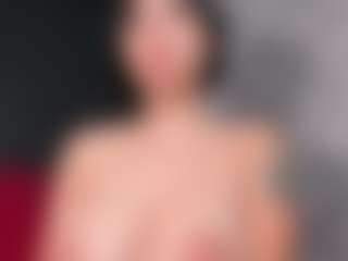 Giannasue's Live Sex Cam Show