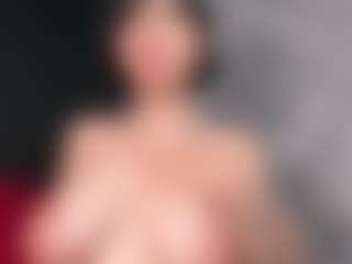 Giannasue's Live Sex Cam Show