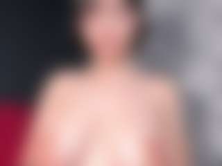 Giannasue's Live Sex Cam Show