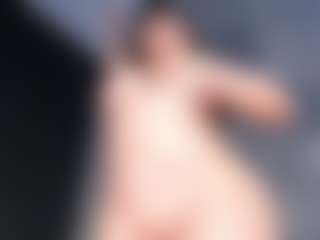 Giannasue's Live Sex Cam Show