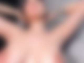 Giannasue's Live Sex Cam Show