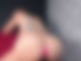 Giannasue's Live Sex Cam Show
