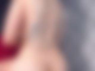 Giannasue's Live Sex Cam Show