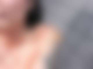 Giannasue's Live Sex Cam Show