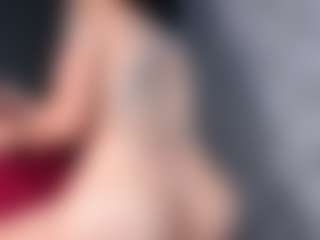 Giannasue's Live Sex Cam Show