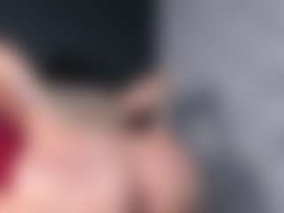 Giannasue's Live Sex Cam Show