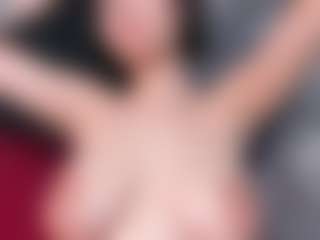 Giannasue's Live Sex Cam Show