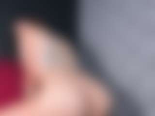 Giannasue's Live Sex Cam Show