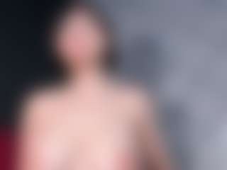Giannasue's Live Sex Cam Show