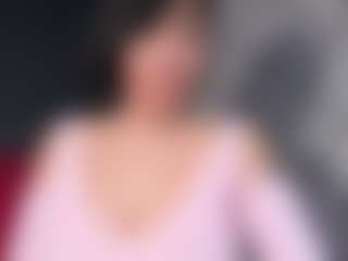 Live cam show with Giannasue - Spank on xheatlive.com
