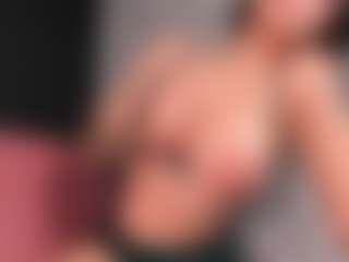 Giannasue's Live Sex Cam Show