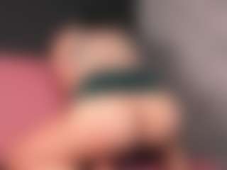 Giannasue's Live Sex Cam Show