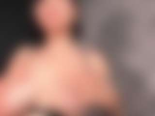 Giannasue's Live Sex Cam Show