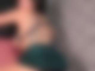 Giannasue's Live Sex Cam Show