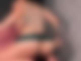 Giannasue's Live Sex Cam Show