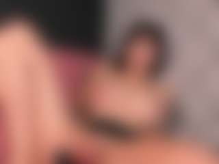 Giannasue's Live Sex Cam Show