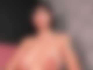 Giannasue's Live Sex Cam Show
