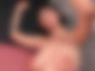 Giannasue's Live Sex Cam Show