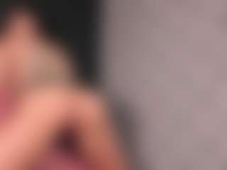 Giannasue's Live Sex Cam Show